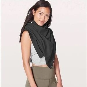 Lululemon Vinyasa Scarf Rulu Hyper Stripe Black Soot button wrap scarf or shawl